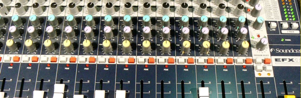 Table de mixage Soundcraft EFX-12 soundcraft-eft-12